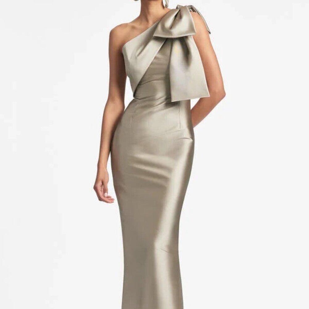Sachin & Babi Pewter Bonnie Bow One-Shoulder Satin Gown